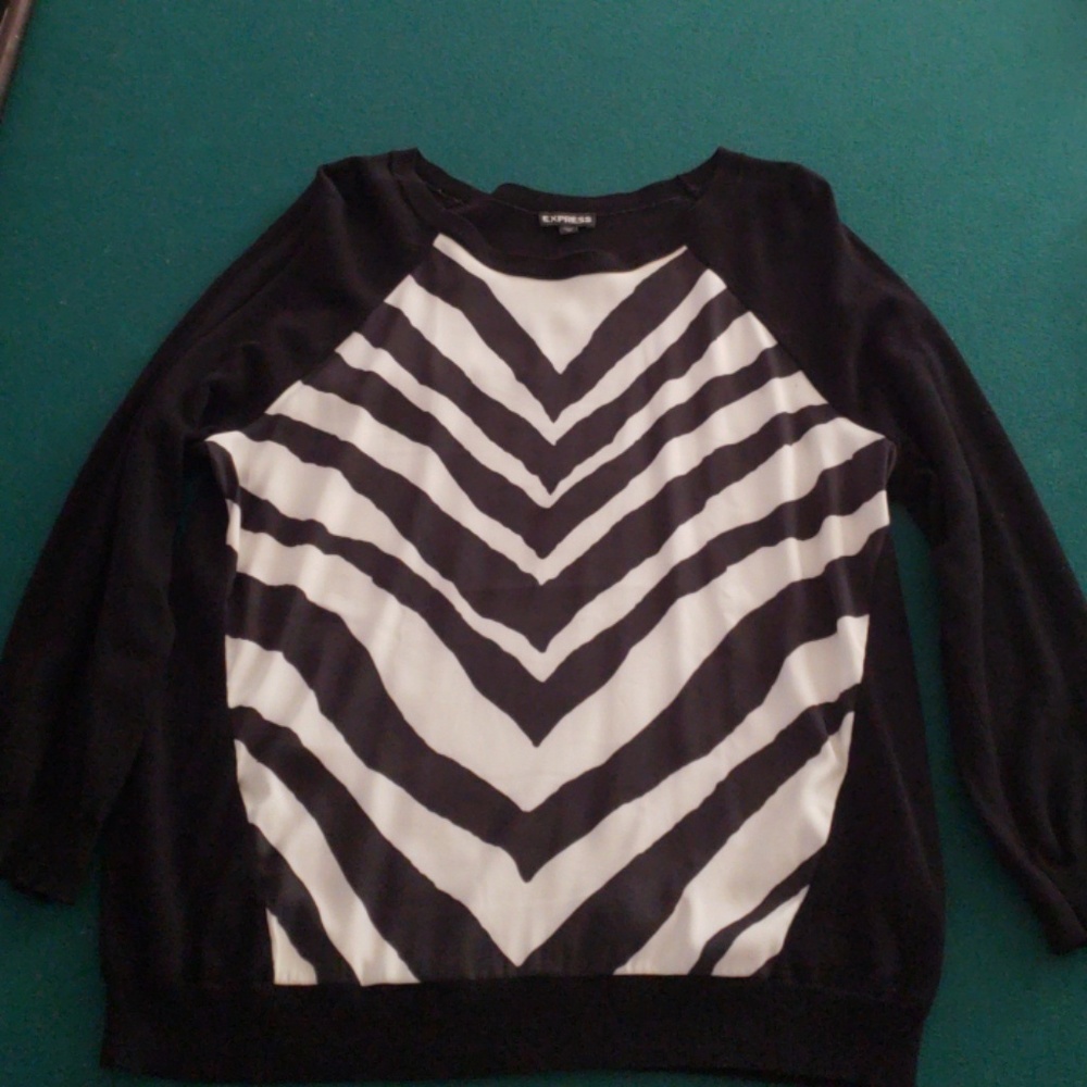 Express Blouse - Picture 2 of 4